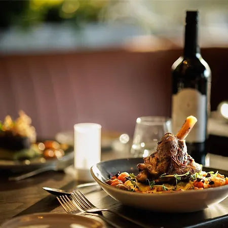 Woodstock 4* אניס